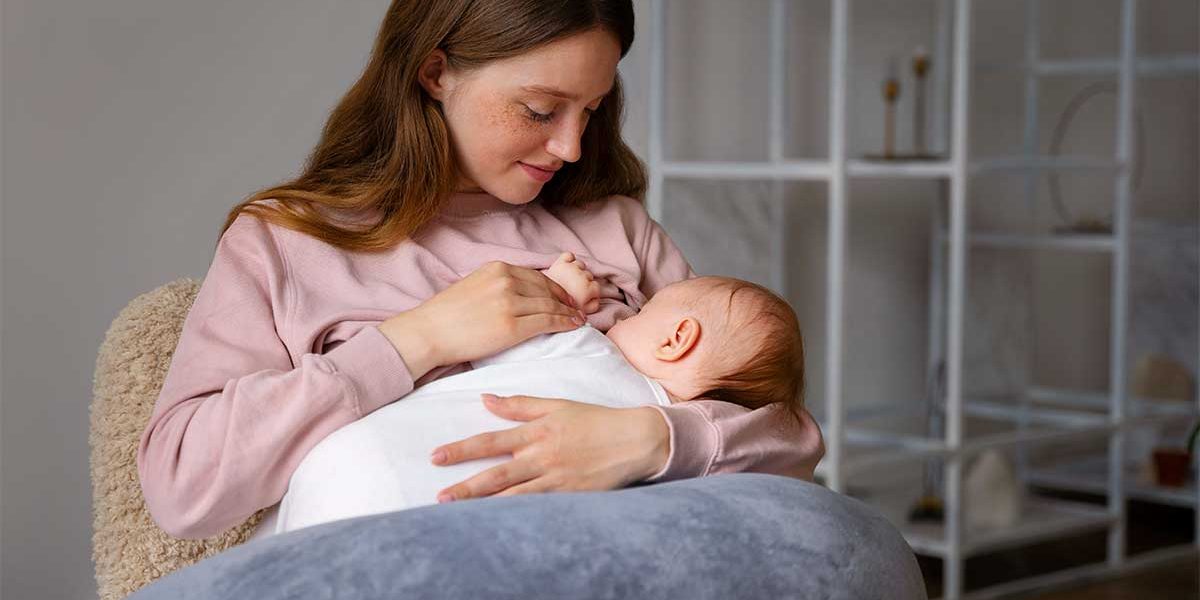 Bolehkah Perempuan Dengan HIV Menyusui Bayinya?